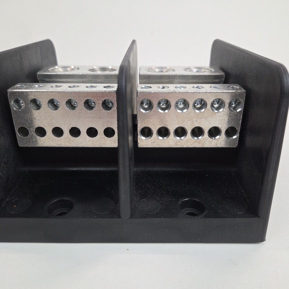Ilsco Power Distribution Block PDB-212-500-3 760 Amps 600 Volts 3 Pole Block - Picture 12 of 14